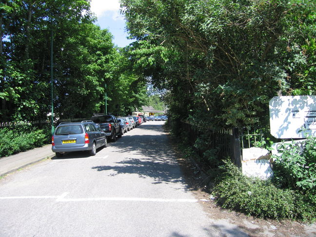 Romsey approach road