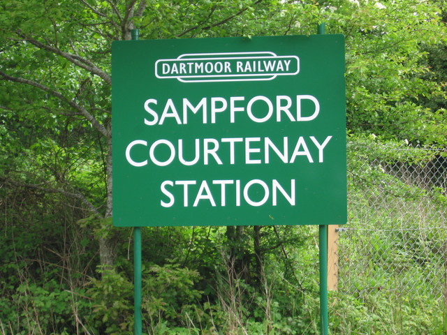 Sampford Courtenay sign