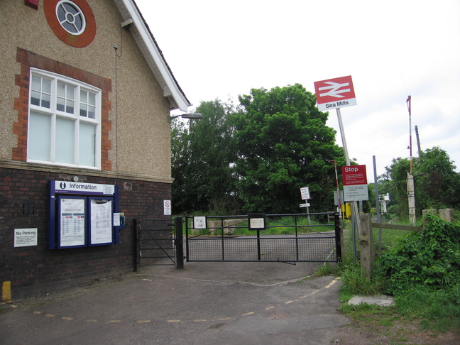 Sea Mills level crossing