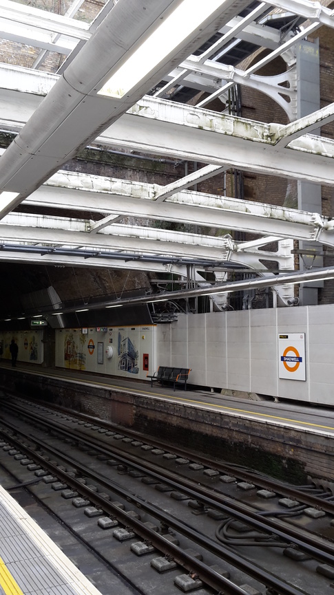 Shadwell platform 1