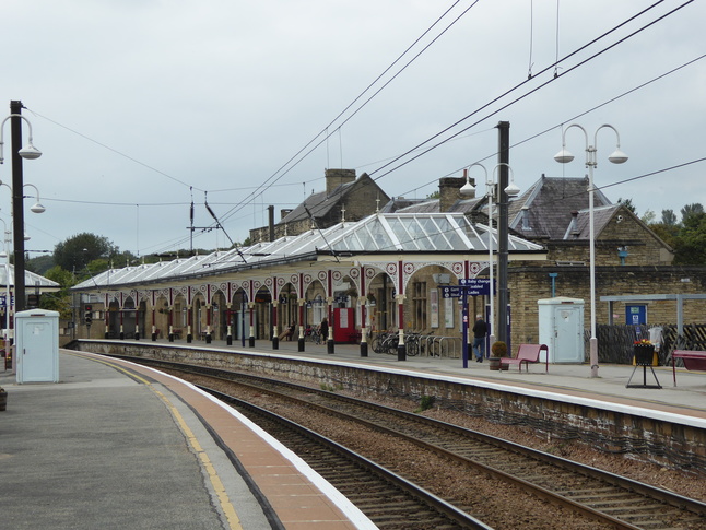 Skipton platform 2 seen from
platform 3