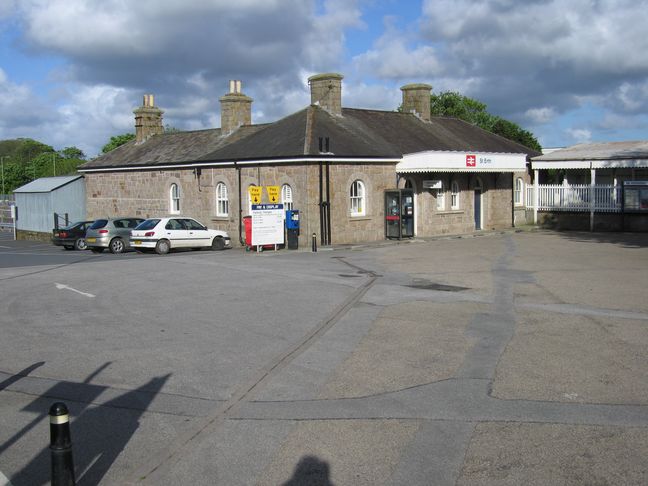 St Erth station building