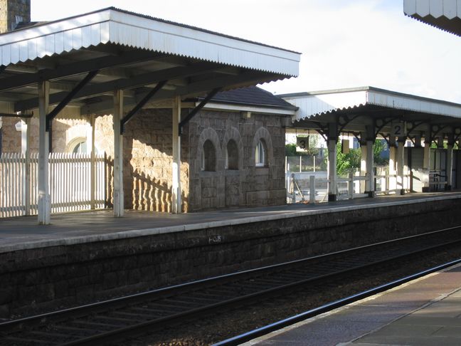 St Erth platform 2 canopy gap