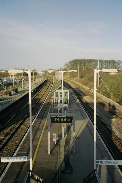 St. Neots platforms 3 and 4