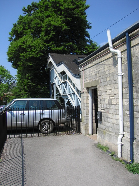 Stroud platform 2 entrance from
car park