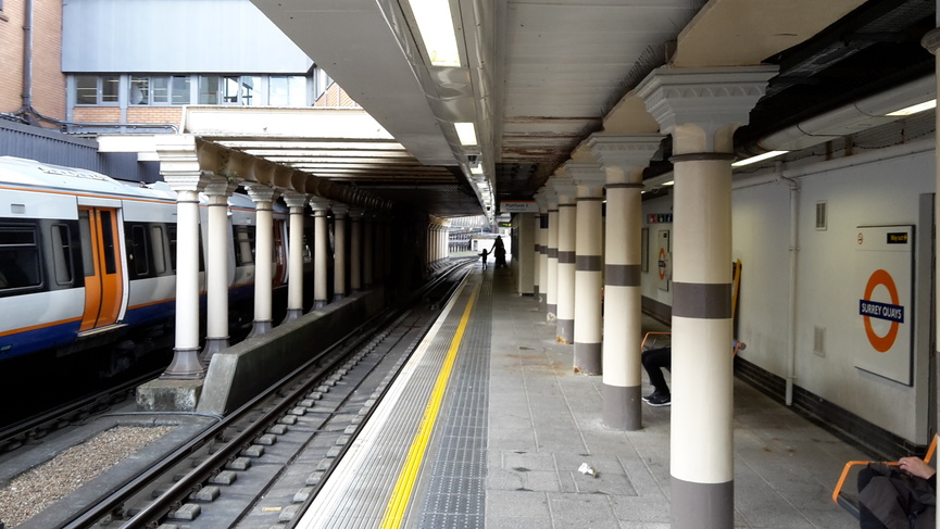 Surrey Quays platform 2 looking
north