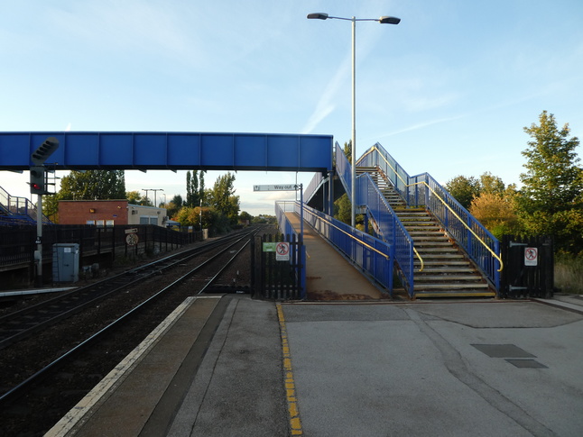 Swinton platforms 2 and 3 footbridge end