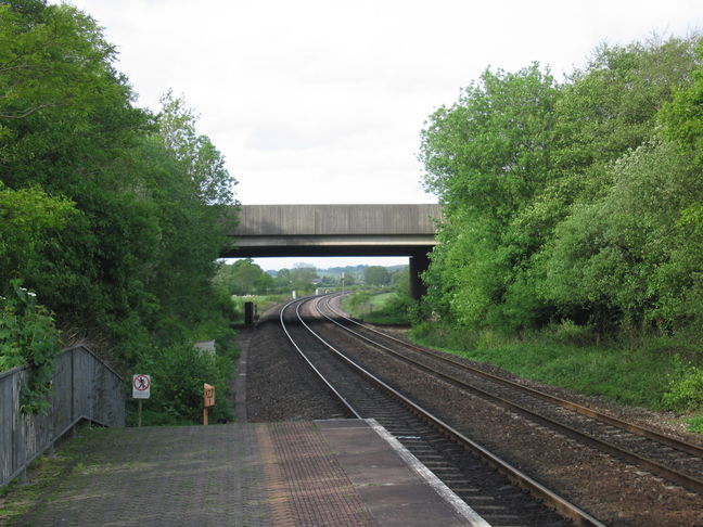 Tiverton Parkway looking east