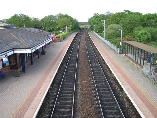 Tiverton Parkway looking
east from footbridge