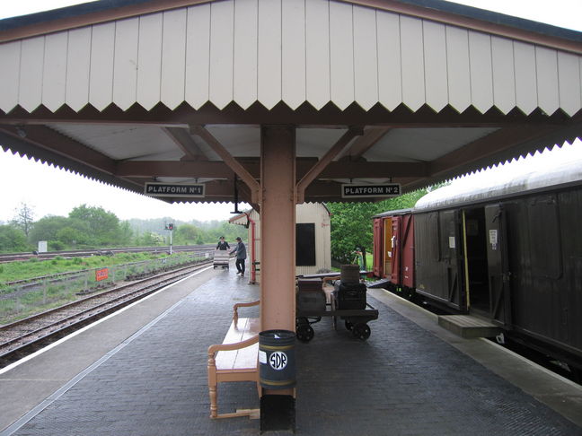 Totnes Littlehempston
platforms 1 and 2