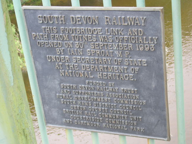 Totnes Littlehempston
footbridge link