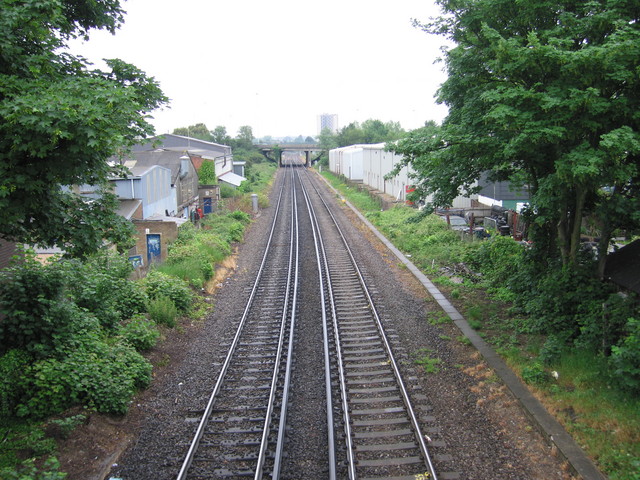 Totton looking east from
footbridge