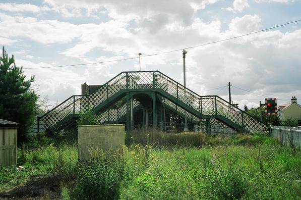 Trimley footbridge, seen from
the side