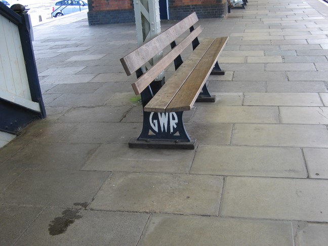 Truro GWR bench - newer