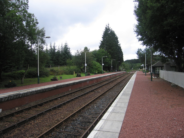 Tulloch platforms looking west