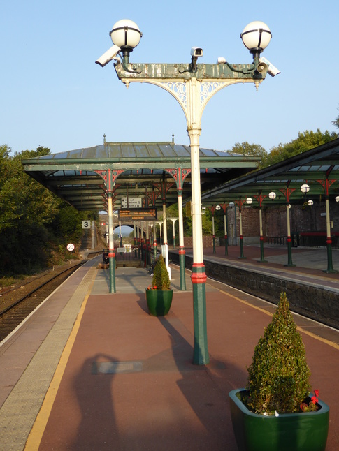 Ulverston platforms 2 and 3
canopy