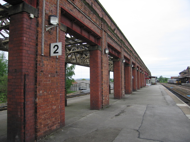 Wakefield Kirkgate platform 2
looking west