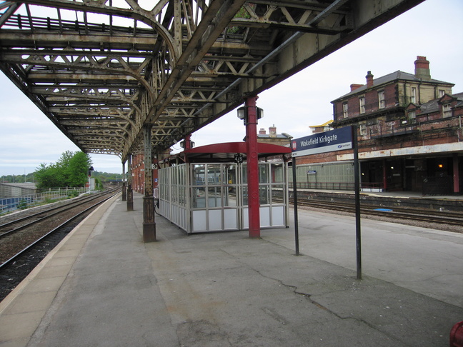 Wakefield Kirkgate platform 3
looking west