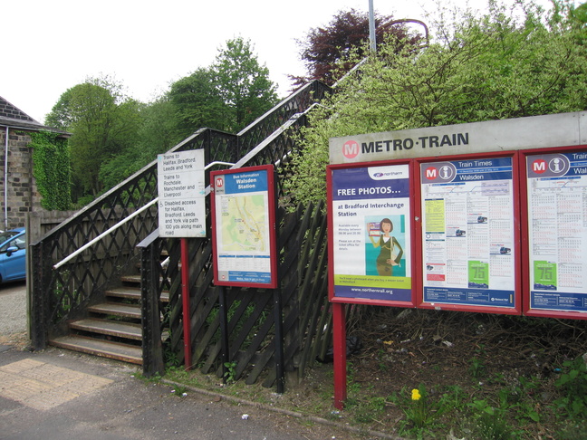 Walsden footbridge entry