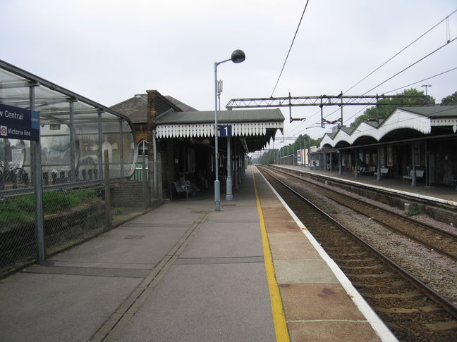 Walthamstow Central platform
1, looking west