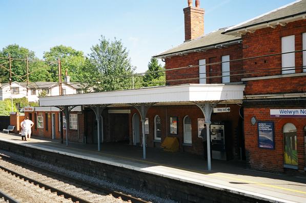 Welwyn North platform 1