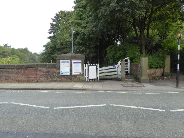 Westhoughton platform 2 entrance