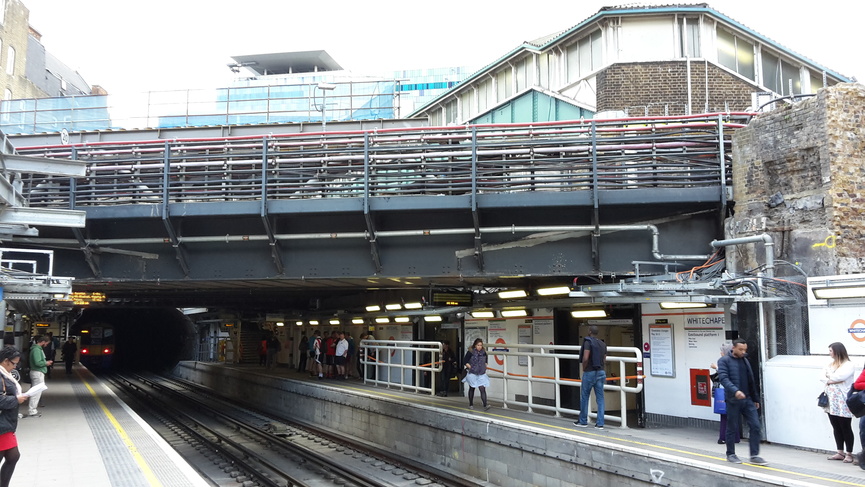 Whitechapel platforms 5 and 6
looking north