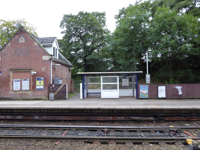Woodley platform 1 shelter