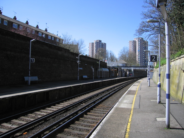 Woolwich Dockyard platforms
looking west