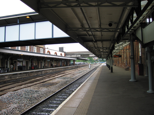 Worcester Shrub Hill platform
2b