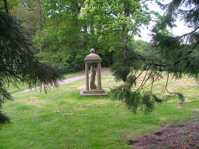 New Forest and Rhinefield House, May 05