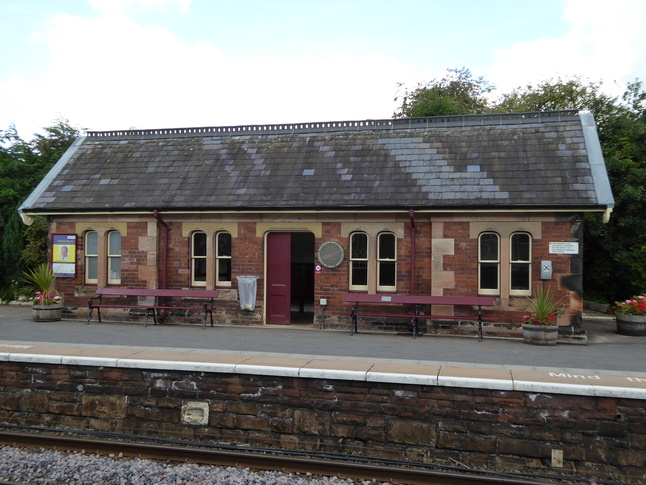 Appleby platform 2 building