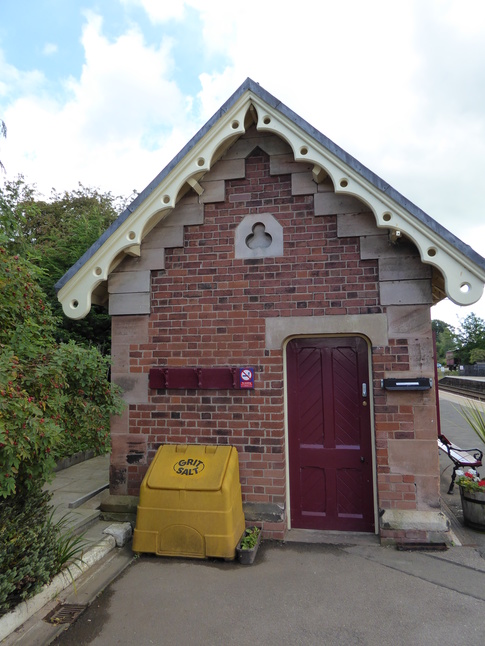 Appleby platform 2 building side