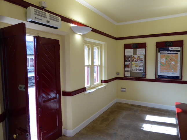 Appleby inside platform 2 shelter