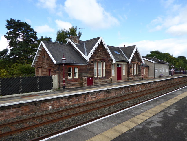 Armathwaite platform 1 building
front