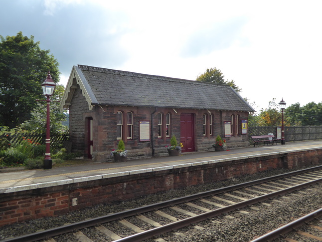 Armathwaite platform 2 building