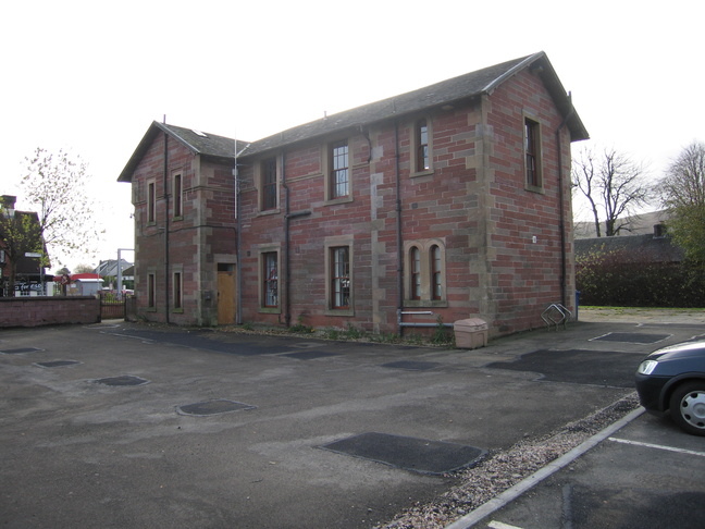 Balloch building side