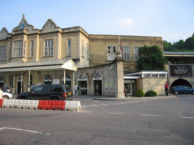 Bath Spa frontage, west end