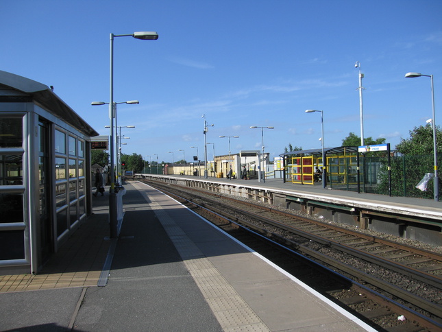 Bootle New Strand platforms