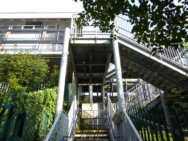 Burnage platform 1 steps