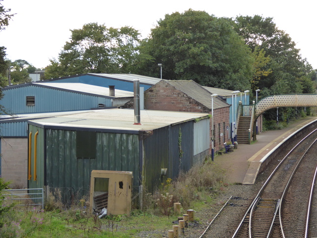 Dalston platform 1 buildings