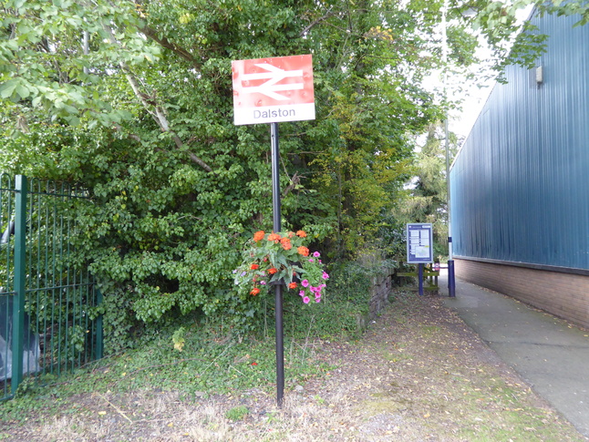 Dalston platform 1 entrance