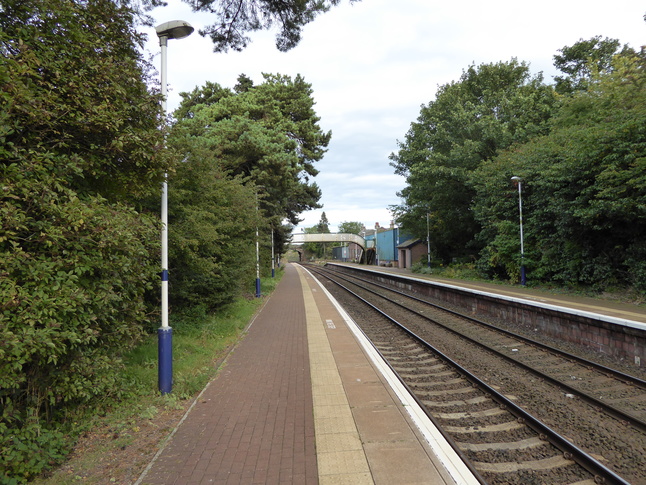 Dalston platform 2 from west end