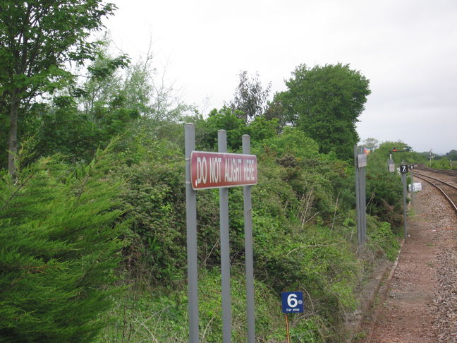 Dawlish Warren Do Not Alight
sign