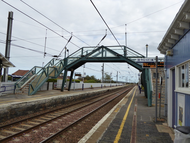 Drem platform 2 looking east