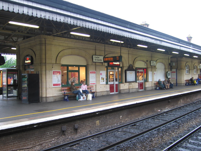 Exeter St Davids platform 5
looking north