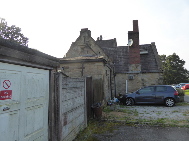 Gathurst pub parking