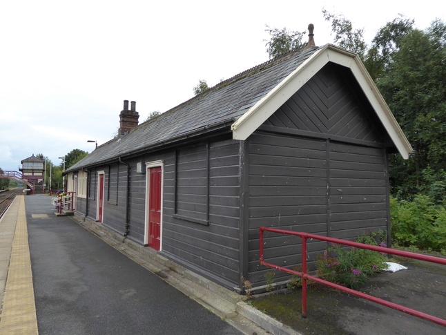 Haltwhistle platform 2 shelter