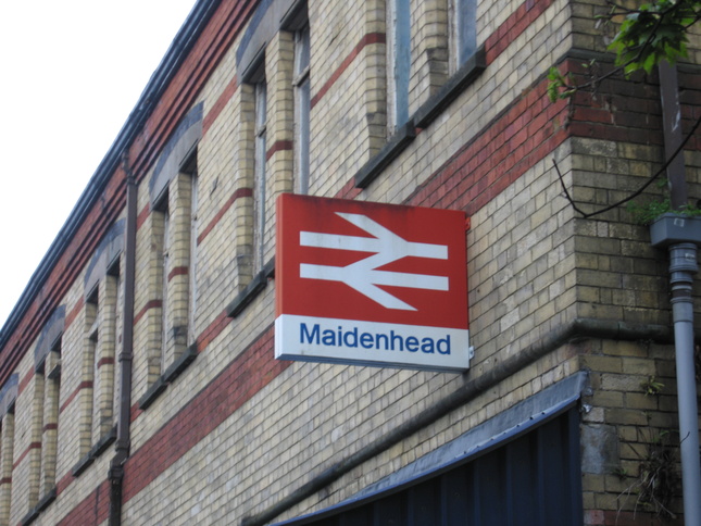 Maidenhead sign