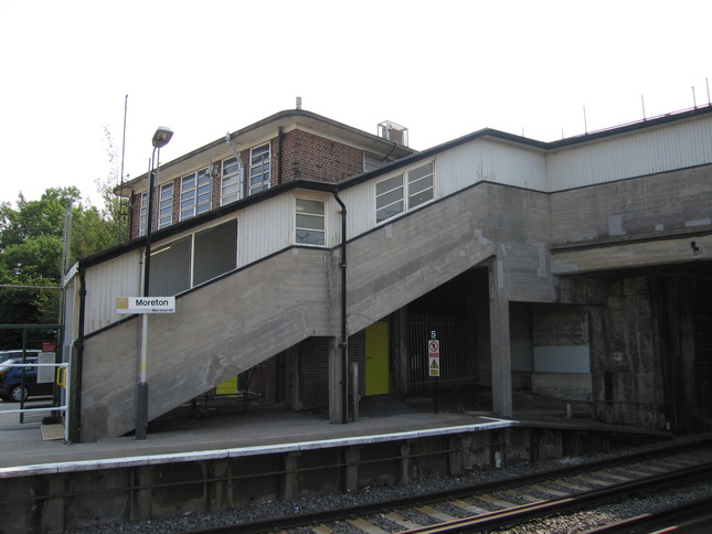 Moreton platform 2 steps